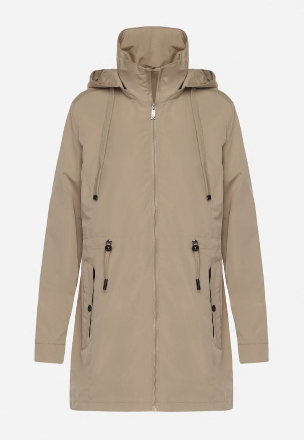 Born2be - Ciemnobeżowa Kurtka Parka ze Sznurkiem w Talii i Kapturem Teridi. Okazja: na co dzień, na spacer. Kolor: beżowy. Materiał: jeans. Długość rękawa: długi rękaw. Długość: długie. Styl: casual