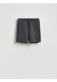 Reserved - Dresowe szorty regular fit - ciemnoszary. Kolor: szary. Materiał: dresówka