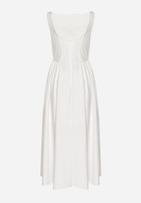 Born2be - Biała Bawełniana Sukienka o Rozkloszowanym Kroju Halowena. Okazja: na spacer, na co dzień. Kolor: biały. Materiał: bawełna. Typ sukienki: proste. Styl: casual #5