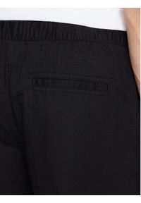 Calvin Klein Jeans Szorty materiałowe J30J323149 Czarny Regular Fit. Kolor: czarny. Materiał: materiał, bawełna