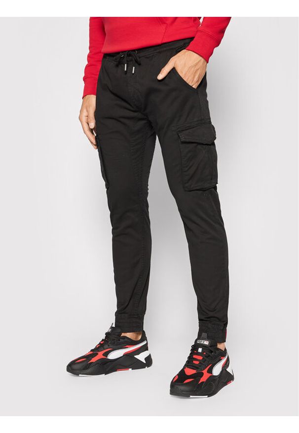 Alpha Industries Joggery Twill 116202 Czarny Regular Fit. Kolor: czarny. Materiał: bawełna