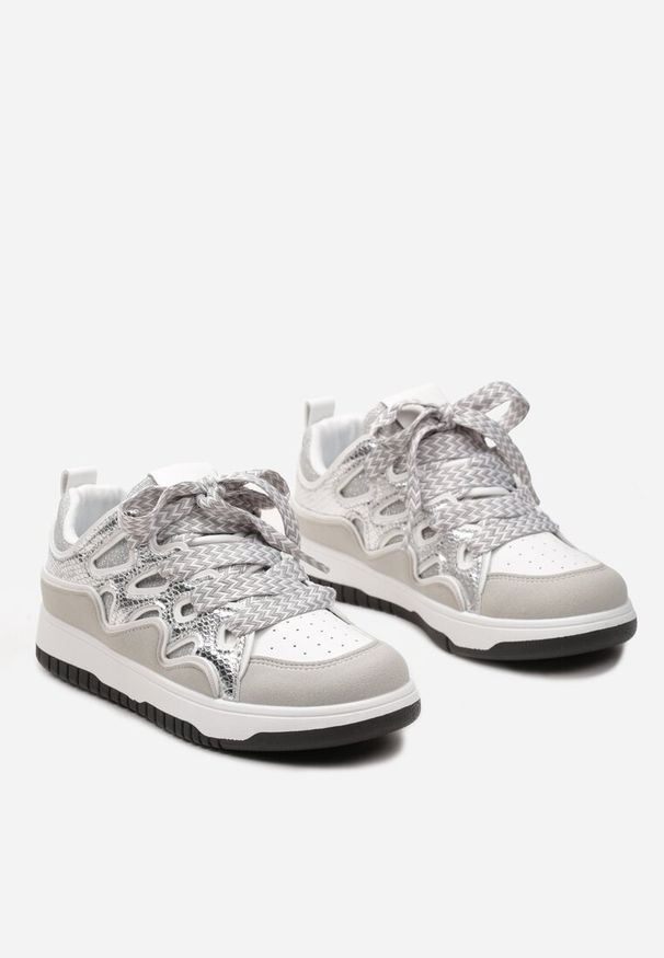 Born2be - Srebrne Sneakersy przed Kostkę Podwójnie Sznurowane Luretta. Okazja: na co dzień. Wysokość cholewki: przed kostkę. Nosek buta: okrągły. Zapięcie: sznurówki. Kolor: srebrny. Materiał: materiał. Obcas: na obcasie. Wysokość obcasa: niski