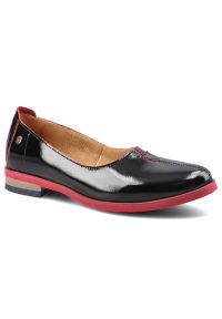Czarne Półbuty Maciejka Damskie Stylowe Buty. Okazja: na co dzień. Kolor: czarny. Materiał: lakier, materiał, skóra. Obcas: na obcasie. Styl: elegancki. Wysokość obcasa: niski #1