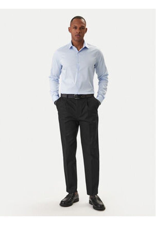 Calvin Klein Koszula LV019EU128 Błękitny Slim Fit. Kolor: niebieski. Materiał: bawełna