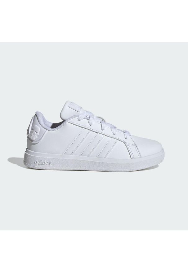 Buty Adidas Star Wars Grand Court 2.0 Kids. Okazja: na co dzień. Kolor: biały. Materiał: materiał. Wzór: motyw z bajki