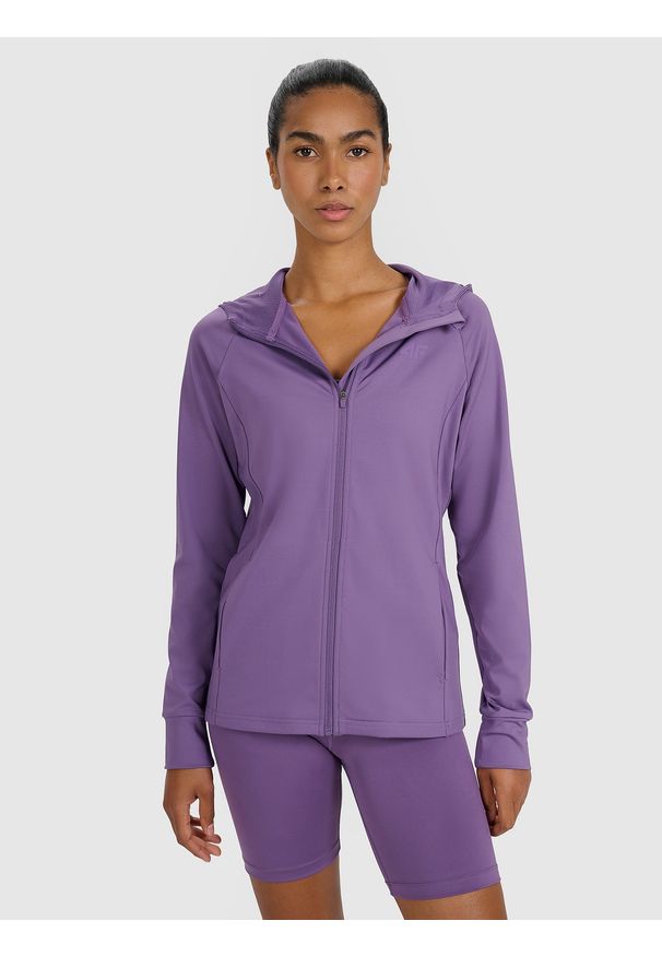 4f - 4F Bluza treningowa regular szybkoschnąca damska - fioletowa XXL. Okazja: na co dzień. Typ kołnierza: kaptur. Kolor: różowy. Materiał: dzianina, elastan, włókno, syntetyk, materiał. Długość rękawa: raglanowy rękaw. Wzór: gładki, ze splotem. Styl: casual, sportowy