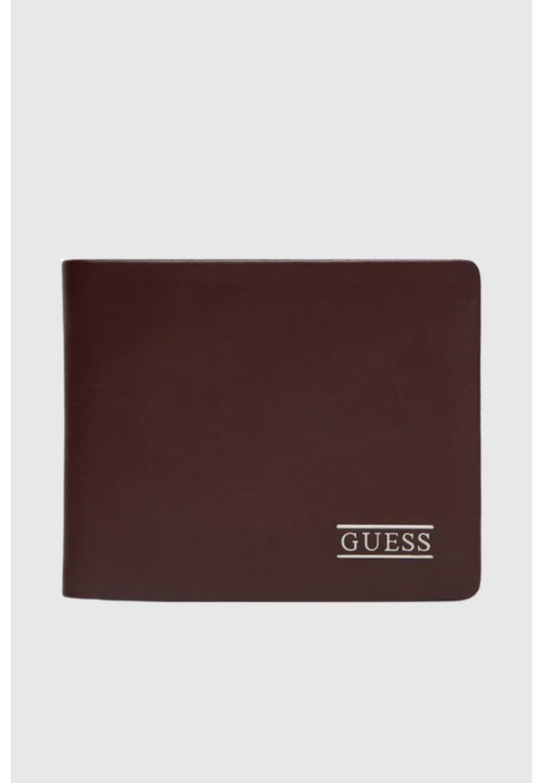 Guess - GUESS Brązowy portfel męski New Bosto Bifold. Kolor: brązowy. Materiał: skóra
