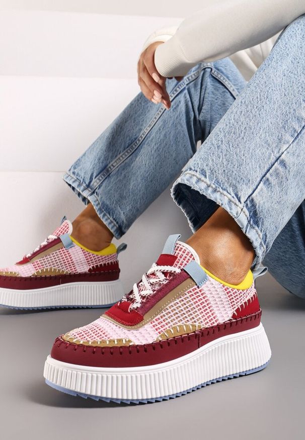 Born2be - Bordowe Sneakersy na Grubej Podeszwie Ozdobione Przeszyciami Terilira. Zapięcie: rzepy. Kolor: czerwony. Materiał: jeans. Wzór: aplikacja