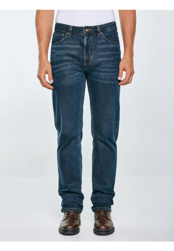 Big-Star - Jeansy męskie z prostą nogawką granatowe Toros 764. Okazja: na co dzień. Stan: podwyższony. Kolor: niebieski. Sezon: zima, jesień. Styl: casual, klasyczny