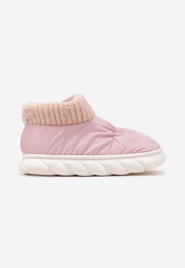 Born2be - Różowe Kapcie Vices Pikowane na Piankowej Podeszwie Floraviel. Okazja: na co dzień, do domu. Kolor: różowy. Materiał: dzianina, futro. Obcas: na płaskiej podeszwie. Styl: casual