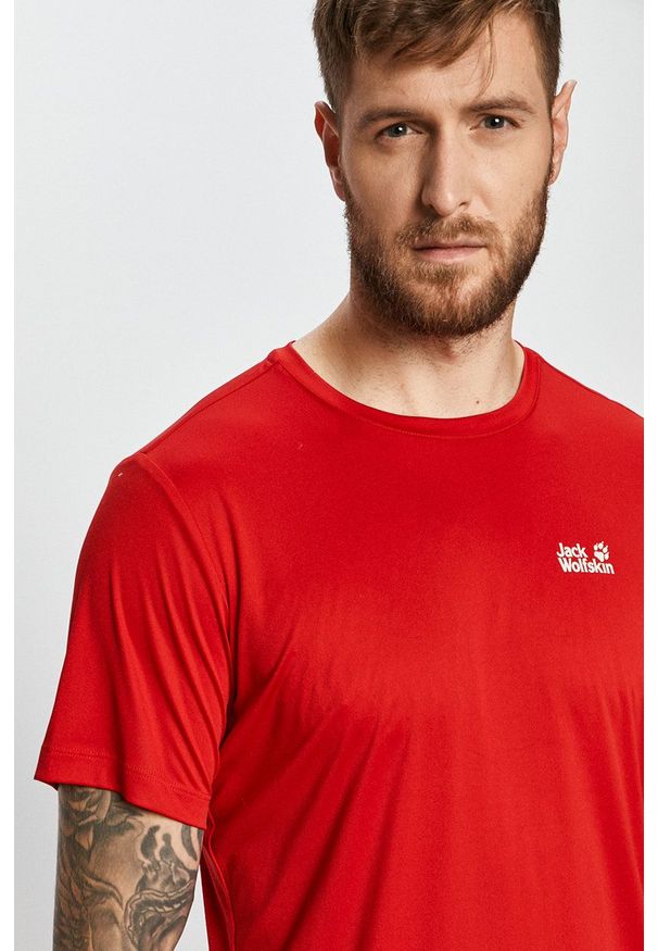 Jack Wolfskin - T-shirt. Okazja: na co dzień. Kolor: czerwony. Materiał: dzianina. Styl: casual