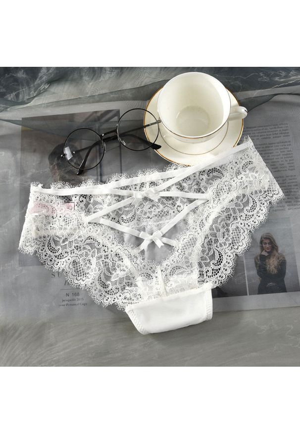 Intica - Stringi koronkowe z paseczkami na specjalne okazje Zeliha. Kolor: biały. Materiał: koronka. Wzór: koronka