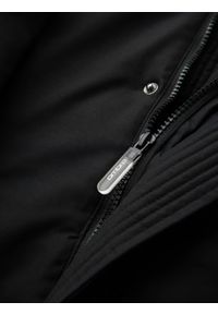 Ombre Clothing - Długa sezonowa męska kurtka w stylu outdoorowym – czarna V1. Typ kołnierza: kaptur. Kolor: czarny. Materiał: guma, tkanina, poliester, materiał, syntetyk. Długość: długie. Wzór: aplikacja