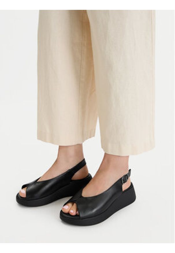 Lasocki Sandały CEO-RST-TILIA-01 Czarny. Kolor: czarny. Materiał: skóra