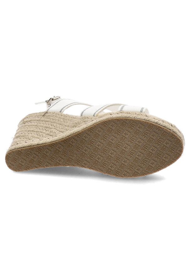 Big-Star - Białe Sandały Big Star Stylowe Espadryle Damskie. Okazja: na spacer, na co dzień. Zapięcie: pasek. Kolor: biały. Wzór: paski. Sezon: lato. Obcas: na koturnie. Styl: elegancki