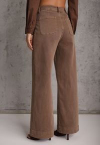 Renee - Brązowe Szerokie Jeansy High Waist z Bawełny Berinnessa. Okazja: na co dzień. Stan: podwyższony. Kolor: brązowy. Długość: krótkie. Styl: casual #7
