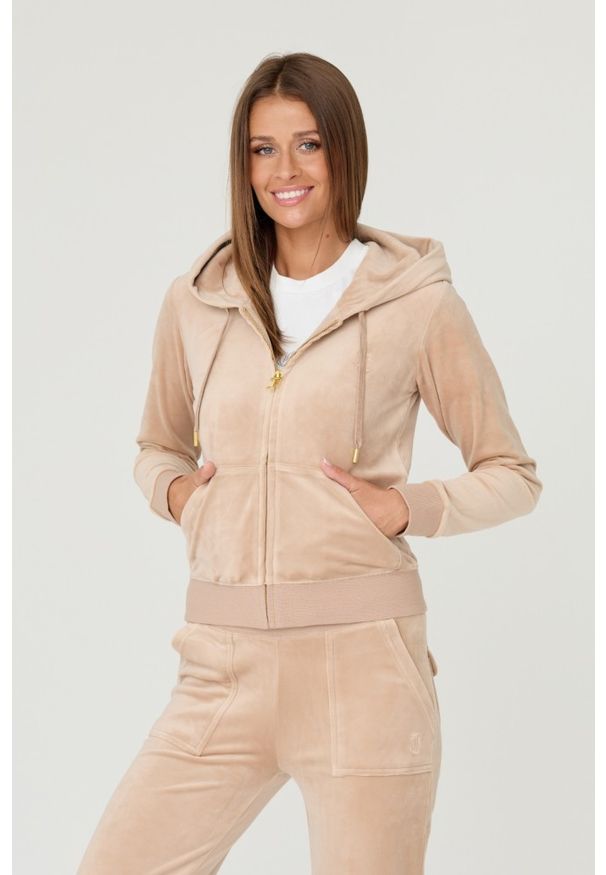 Juicy Couture - JUICY COUTURE Beżowa damska bluza Robertson, Rozmiar M. Typ kołnierza: kaptur. Kolor: beżowy. Materiał: welur