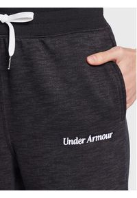 Under Armour Spodnie dresowe Ua Essential Fleece Script 1374105 Czarny Regular Fit. Kolor: czarny. Materiał: bawełna #4
