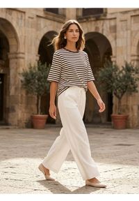 Sinsay - Bawełniana koszulka w paski - brązowy. Kolor: brązowy. Materiał: bawełna. Wzór: paski #1