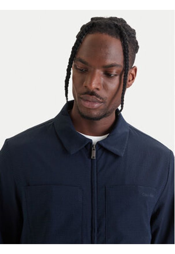 Calvin Klein Kurtka przejściowa LV04LF424G Granatowy Regular Fit. Kolor: niebieski. Materiał: syntetyk