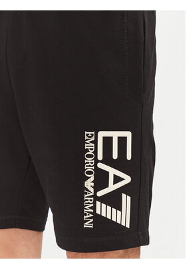 EA7 Emporio Armani Szorty sportowe 7M000232 AF13512 MC156 Czarny Regular Fit. Kolor: czarny. Materiał: bawełna. Styl: sportowy