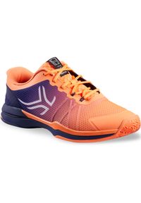 ARTENGO - Buty tenisowe TS590 męskie na twardą nawierzchnię. Kolor: niebieski, różowy, wielokolorowy, pomarańczowy. Materiał: kauczuk. Szerokość cholewki: normalna. Sport: tenis #1