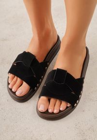 Born2be - Czarne Klapki z Przeplatanymi Paskami i Nitami przy Podeszwie Marivyn. Okazja: na co dzień, na randkę. Kolor: czarny. Materiał: len. Sezon: lato. Styl: casual, elegancki #6