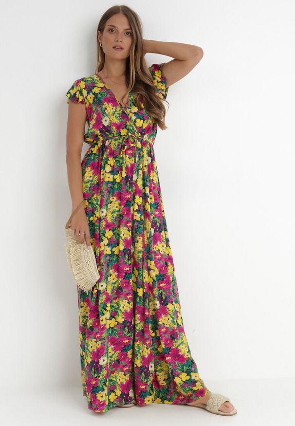 Born2be - Żółto-Różowa Sukienka Oceshi. Typ kołnierza: kołnierz z falbankami, kokarda. Kolor: żółty. Materiał: materiał. Wzór: kwiaty. Typ sukienki: kopertowe. Długość: maxi