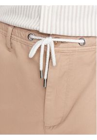 s.Oliver Szorty materiałowe 2128983 Brązowy Relaxed Fit. Kolor: brązowy. Materiał: bawełna