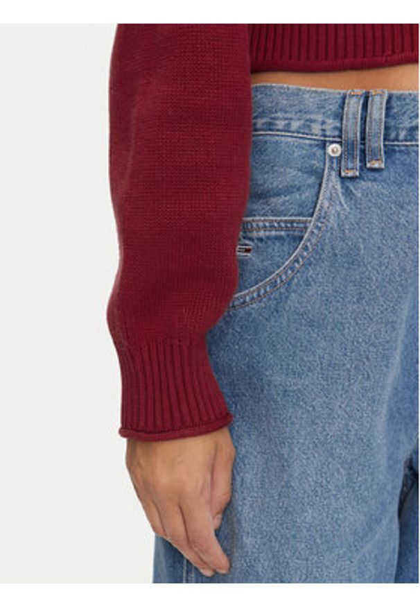 Tommy Jeans Sweter Varsity DW0DW18692 Czerwony Relaxed Fit. Kolor: czerwony. Materiał: bawełna