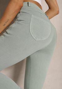 Renee - Zielone Skinny Jeansy z Bawełną High Waist Lorie. Okazja: na co dzień. Stan: podwyższony. Kolor: zielony. Styl: wizytowy, elegancki, casual