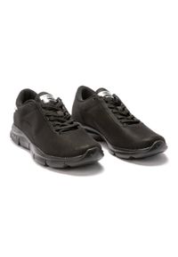 Buty sportowe damskie Joma Neftis Lady. Okazja: na co dzień. Kolor: czarny. Materiał: guma, materiał, syntetyk