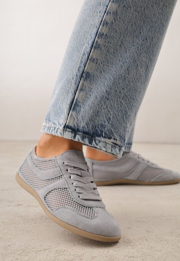 Renee - Niebieskie Siateczkowe Sneakersy w Stylu Tenisówek Adranella. Okazja: na co dzień. Kolor: niebieski. Sezon: lato