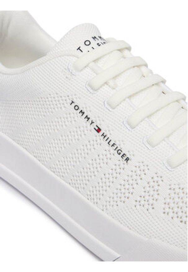TOMMY HILFIGER - Tommy Hilfiger Sneakersy Th Court Knit FM0FM05823 Biały. Kolor: biały. Materiał: materiał