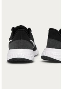 Nike Kids - Buty dziecięce Revolution 5. Nosek buta: okrągły. Zapięcie: sznurówki. Kolor: czarny. Materiał: syntetyk, materiał, guma. Szerokość cholewki: normalna. Model: Nike Revolution #2