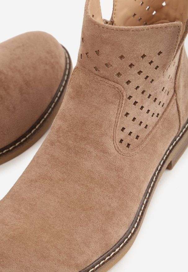 Renee - Ciemnobeżowe Ażurowe Botki na Płaskiej Podeszwie ze Skórzaną Wkładką Terilara. Okazja: na co dzień. Kolor: beżowy. Materiał: skóra. Wzór: ażurowy. Obcas: na płaskiej podeszwie. Styl: casual