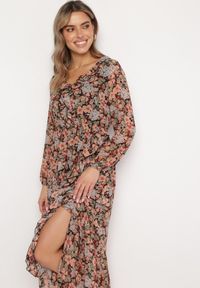 Born2be - Czarno-Beżowa Sukienka Rozkloszowana w Kwiaty z Gumką w Pasie Veprime. Kolor: beżowy. Wzór: kwiaty. Sezon: lato, wiosna. Styl: klasyczny #6