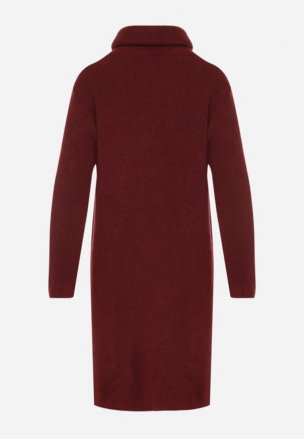 Born2be - Bordowa Sukienka Sweterkowa z Golfem z Wiskozą i Wełną Fedamira. Okazja: na co dzień. Typ kołnierza: golf. Kolor: czerwony. Materiał: wełna, wiskoza. Typ sukienki: proste. Styl: klasyczny, casual. Długość: maxi
