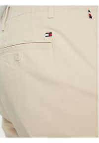 TOMMY HILFIGER - Tommy Hilfiger Szorty materiałowe John MW0MW31244 Beżowy Regular Fit. Kolor: beżowy. Materiał: bawełna #4