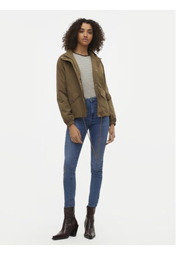 Vero Moda Kurtka przejściowa Siri 10301420 Brązowy Regular Fit. Kolor: brązowy. Materiał: syntetyk
