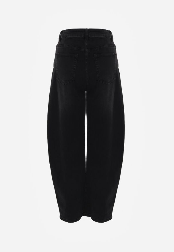 Born2be - Czarne Jeansy z Bawełną o Kroju Barrel z Wysokim Stanem Nelimia. Okazja: na co dzień, na spotkanie biznesowe, do pracy. Stan: podwyższony. Kolor: czarny. Styl: biznesowy, elegancki, boho, casual, klasyczny