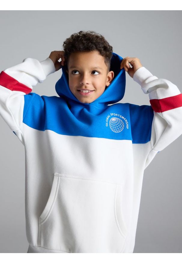 Reserved - Bluza oversize z kapturem - niebieski. Typ kołnierza: kaptur. Kolor: niebieski. Materiał: bawełna, dzianina