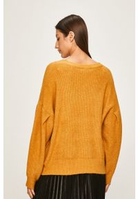 Answear Lab - Sweter. Kolor: żółty. Materiał: dzianina. Wzór: gładki. Styl: wakacyjny #3