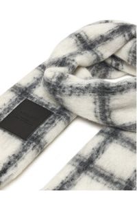 Guess Szalik AW5424 POL03 Écru. Materiał: poliester, materiał