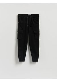 Reserved - Jeansy cargo jogger - czarny. Kolor: czarny. Materiał: jeans
