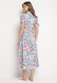 Born2be - Jasnoniebieska Rozkloszowana Sukienka o Koszulowym Kroju z Paskiem w Kwiatowy Wzór Fevelorine. Okazja: na co dzień. Kolor: niebieski. Wzór: kwiaty. Typ sukienki: koszulowe. Styl: casual #7