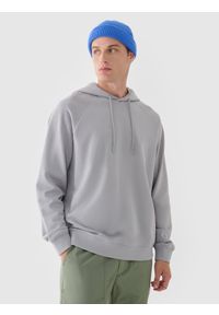4f - 4F Bluza dresowa nierozpinana z kapturem męska - szara XL. Okazja: na co dzień. Typ kołnierza: kaptur. Kolor: szary. Materiał: dresówka. Długość rękawa: raglanowy rękaw. Wzór: napisy, gładki, nadruk, ze splotem. Styl: sportowy, klasyczny, casual