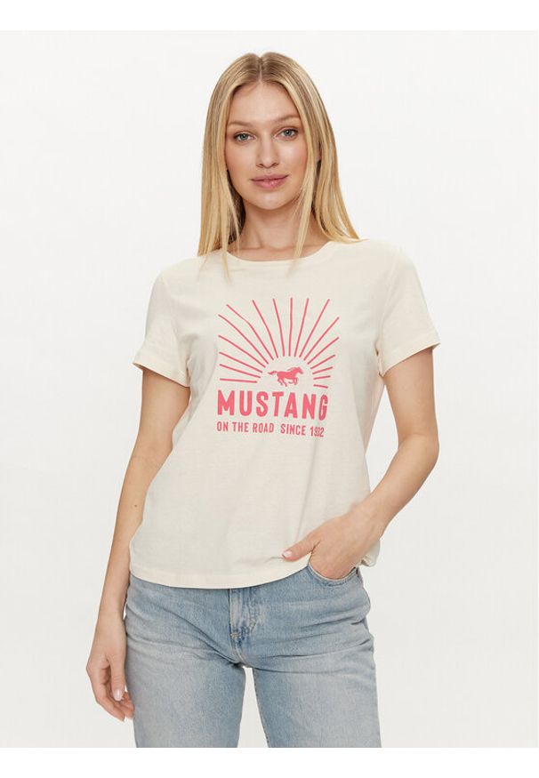 Mustang T-Shirt Alina C Print 1014676 Żółty Regular Fit. Kolor: żółty. Materiał: bawełna. Wzór: nadruk