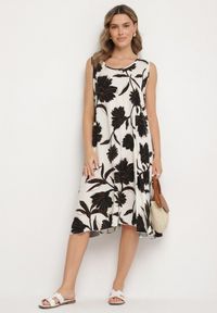 Born2be - Czarna Sukienka z Wiskozy z Wzorem w Kwiaty Bez Rękawów Orrulene. Okazja: na co dzień. Kolor: czarny. Materiał: wiskoza. Długość rękawa: bez rękawów. Wzór: kwiaty. Sezon: wiosna, lato. Styl: casual, klasyczny #5