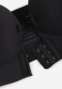 Renee - Czarny Biustonosz Push Up z Zapięciem z Przodu Beliri. Kolor: czarny. Rodzaj stanika: push-up #2